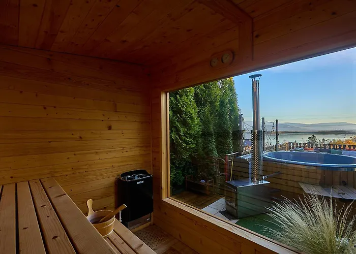 Prázdninový dům Beskidzka 100 - Sauna & Balia Z Jacuzzi Widok Na Gory I Jezioro Zywieckie *