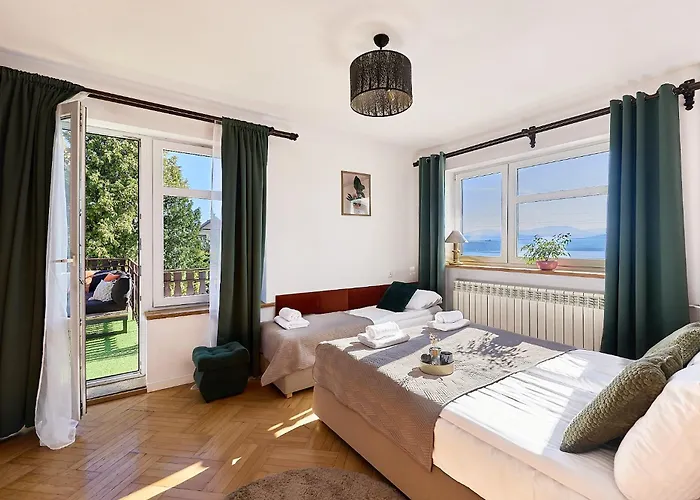 Holiday home Villa Beskidzka 100 - Sauna Balia Basen Widok Na Gory I Jezioro Zarzecze (Silesia)