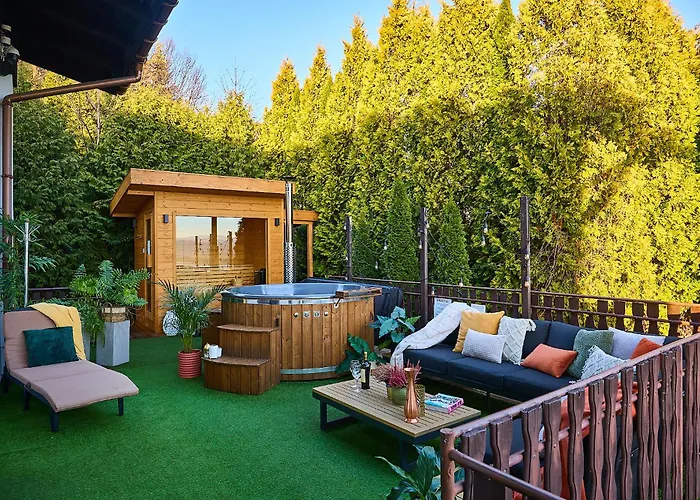 Holiday home Villa Beskidzka 100 - Sauna Balia Basen Widok Na Gory I Jezioro Zarzecze (Silesia)